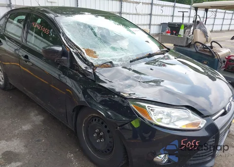 2012 Ford Focus Se z USA, uszkodzony, nr VIN 1FAHP3F28CL312066